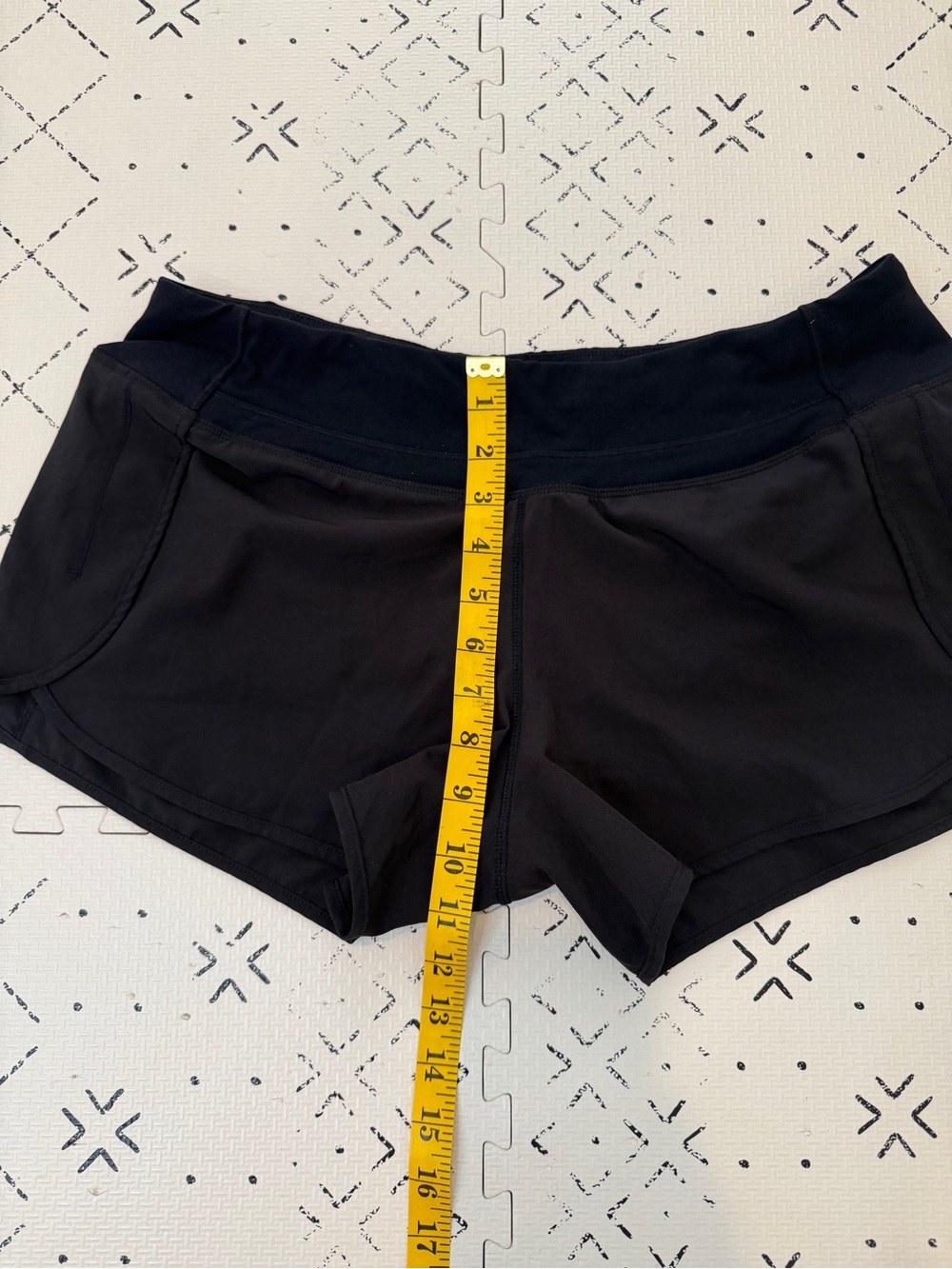 Born Primitive Free Flow Shorts XL solid black - Picture 4 of 8